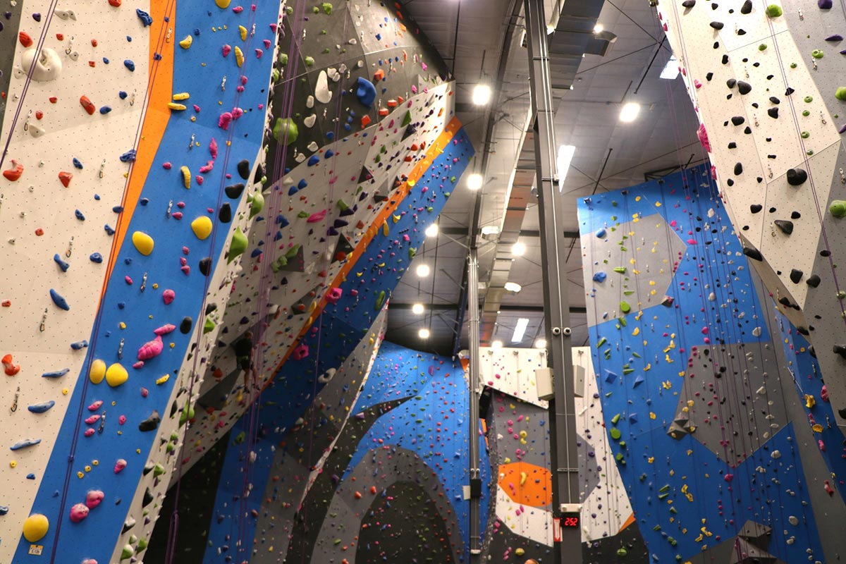 Earth Treks interior - climbing wall