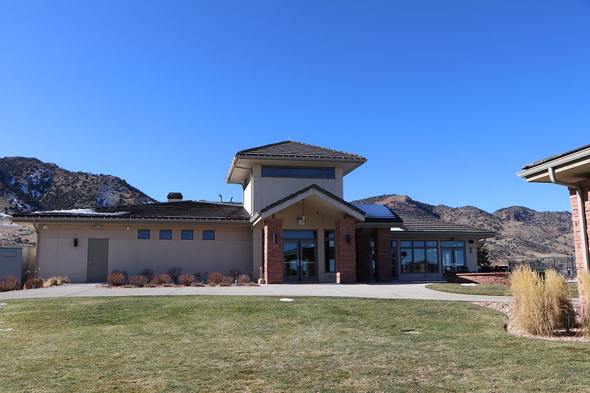 Red Rocks Country Club exterior